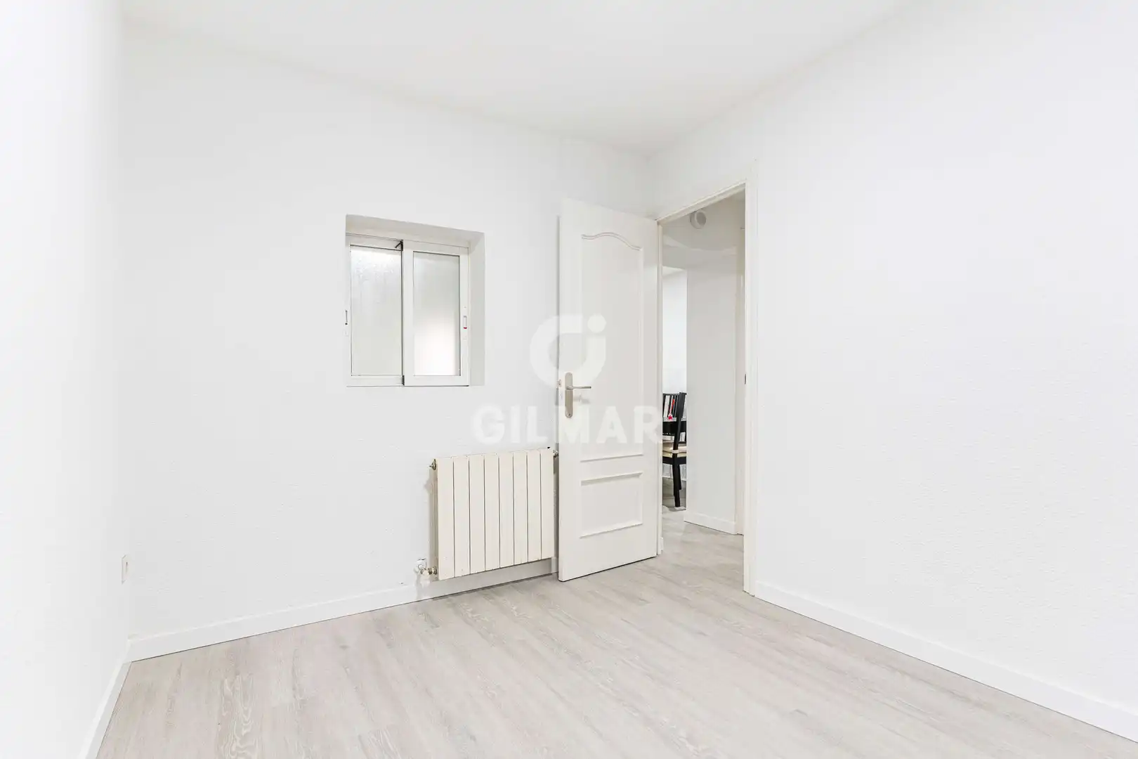 Dormitori de Planta baixa en venda en Madrid amb Calefacció