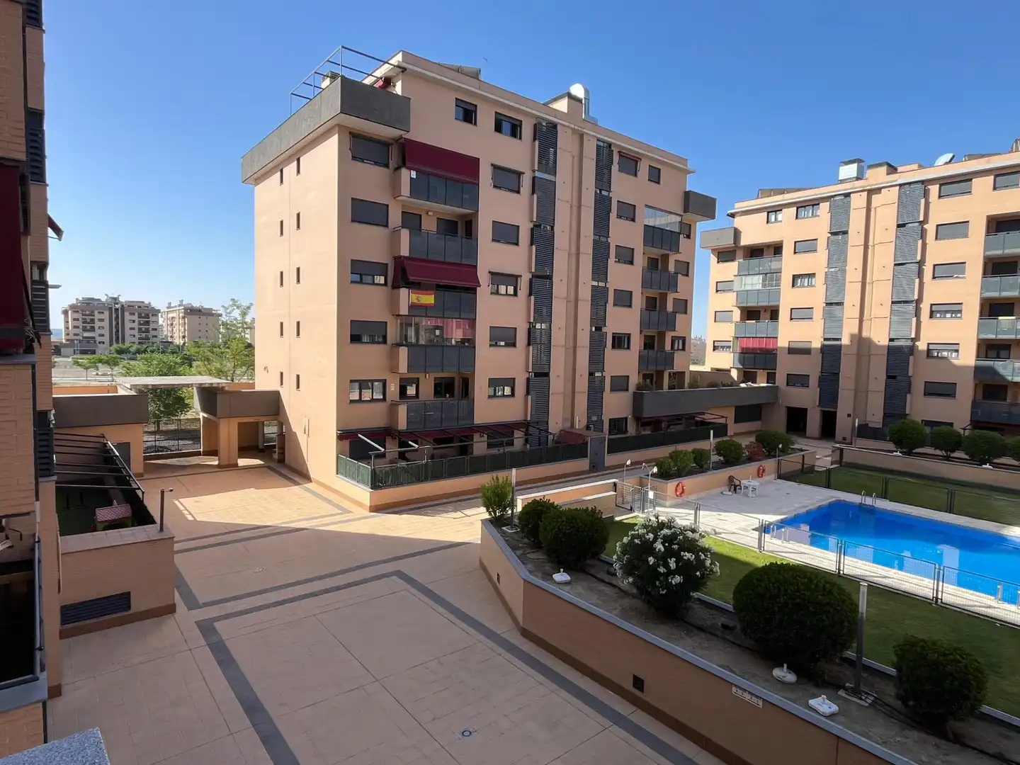 Exterior view of Flat for rent in Rivas-Vaciamadrid  with Heating, Private garden and Terrace