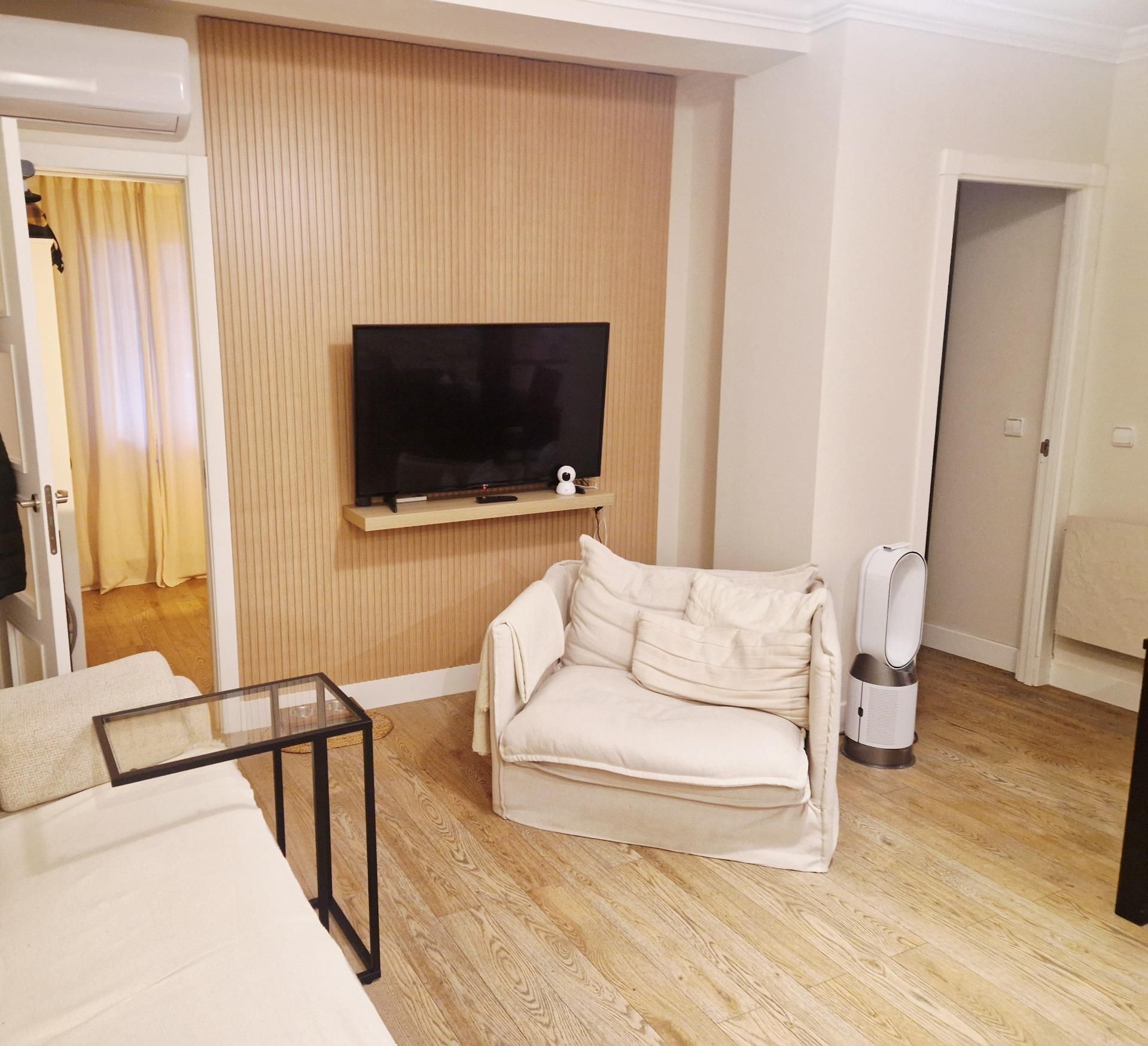 Living room of Flat for sale in  Madrid Capital  with Air Conditioner and Heating