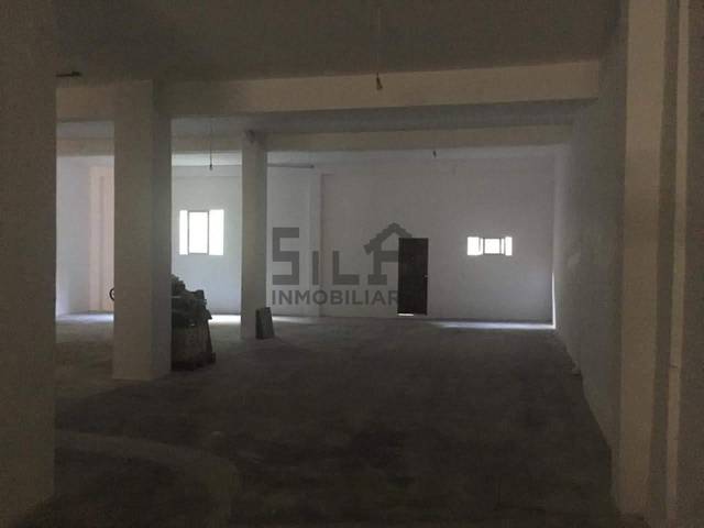 Local comercial en Venta en AVDA. PORTUGAL en A Carballeira