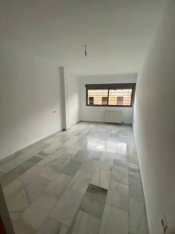 Apartamento de alquiler en Armilla con Calefacción y Piscina comunitaria