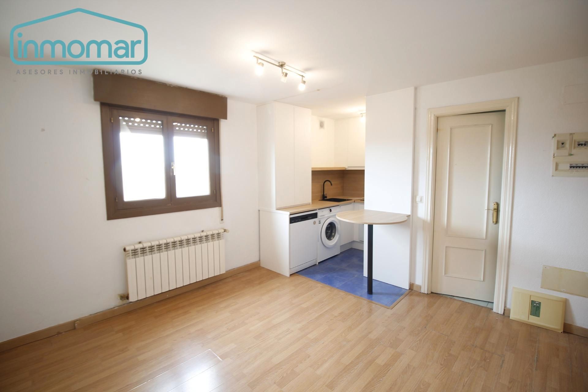 Exterior view of Flat for sale in  Toledo Capital  with Air Conditioner, Heating and Furnished