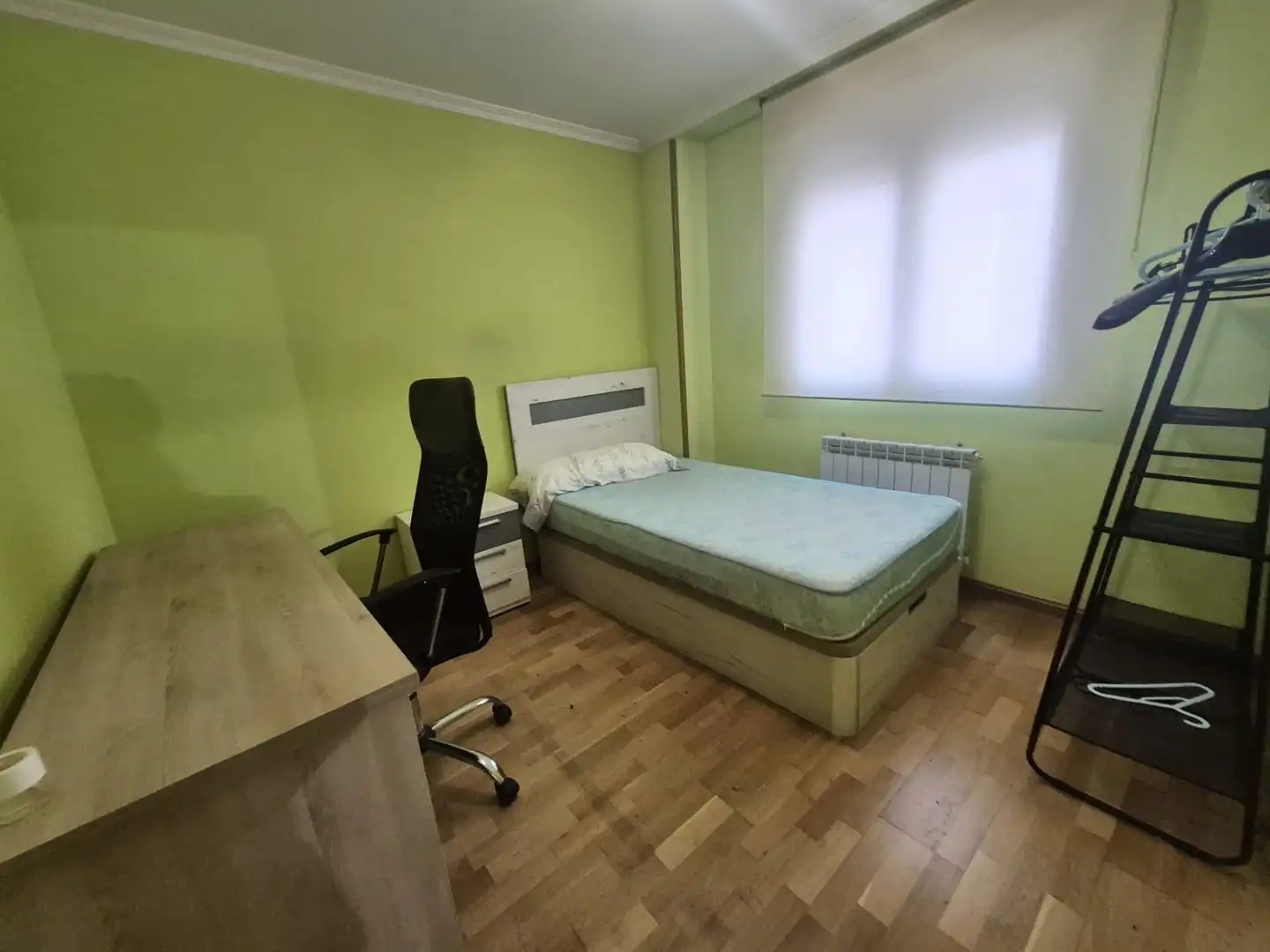 Habitación de Piso de alquiler en Ávila con Calefacción y Amueblado