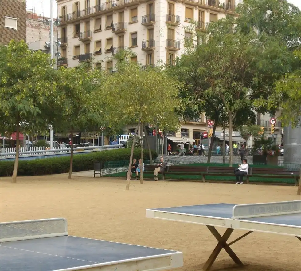 Vista exterior de Piso en venta en Barcelona con Terraza