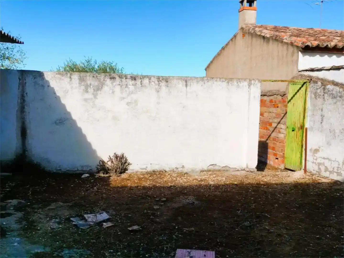 Casa adosada en venda en Cazalilla amb Balcó