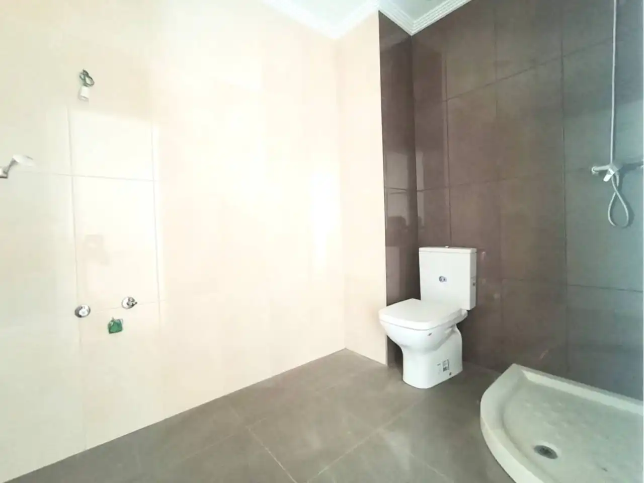 Baño de Piso en venta en Cerezo de Río Tirón con Calefacción y Terraza