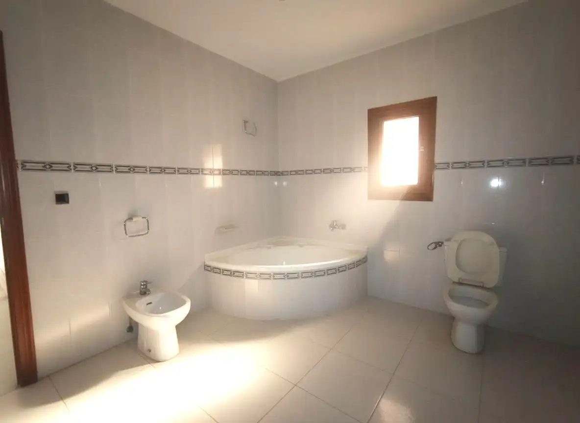 Bathroom of Houses for sale in Valdetorres