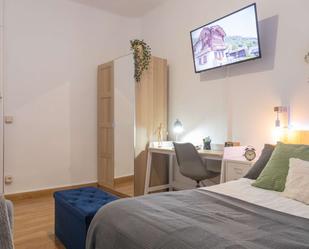 Bedroom of Flat to share in  Madrid Capital  with Air Conditioner and Terrace