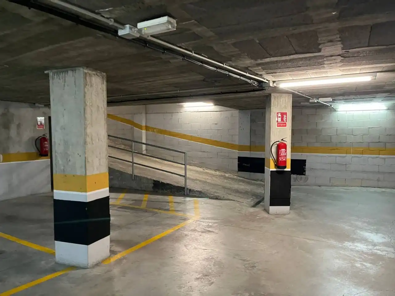Einzelparkplatz mit Aufzug zum Verkauf in Calle Riu Güell, imagen 5