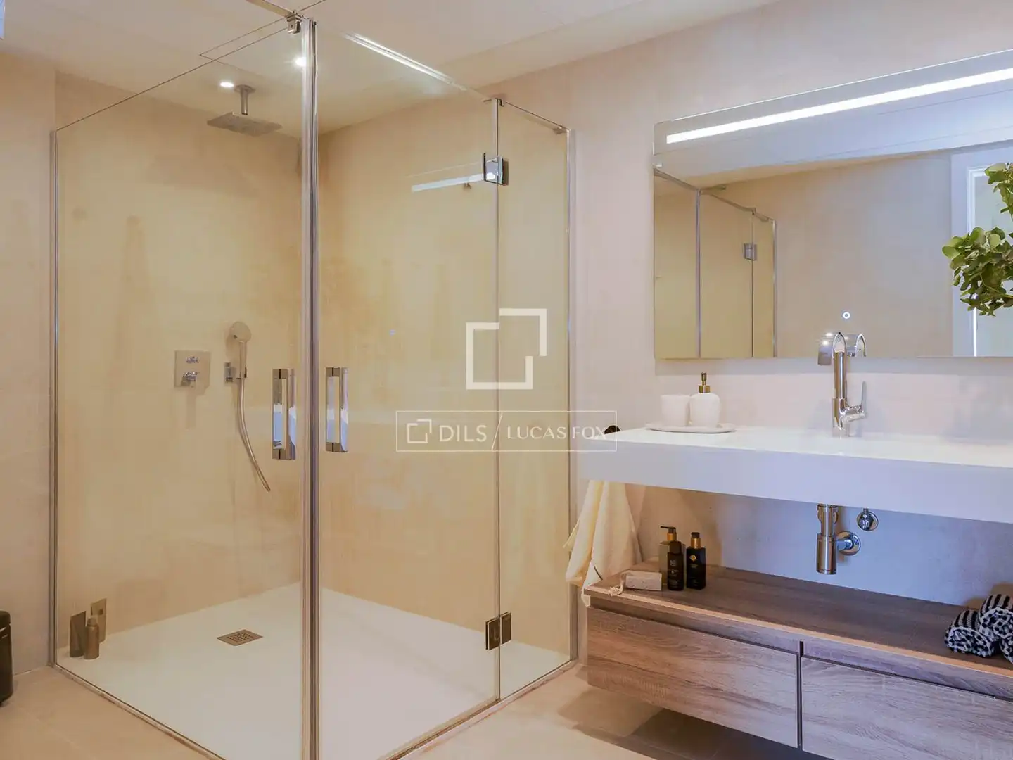 Baño de Casa o chalet en venta en Benalmádena con Aire acondicionado, Calefacción y Jardín privado