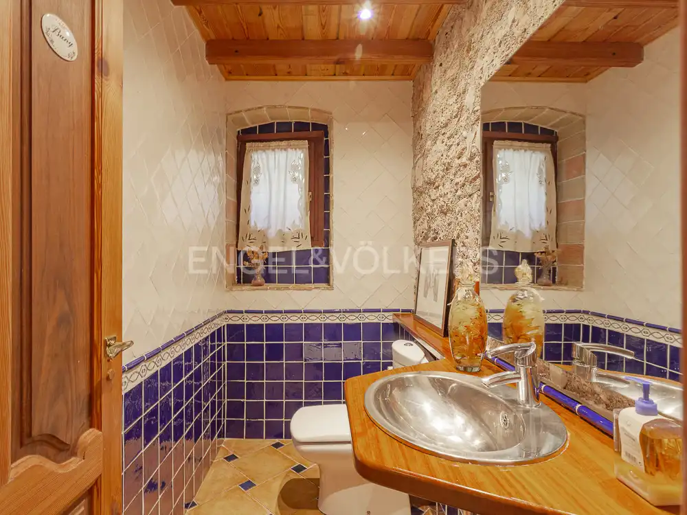 Badezimmer von Gebäude zur Miete in El Bruc