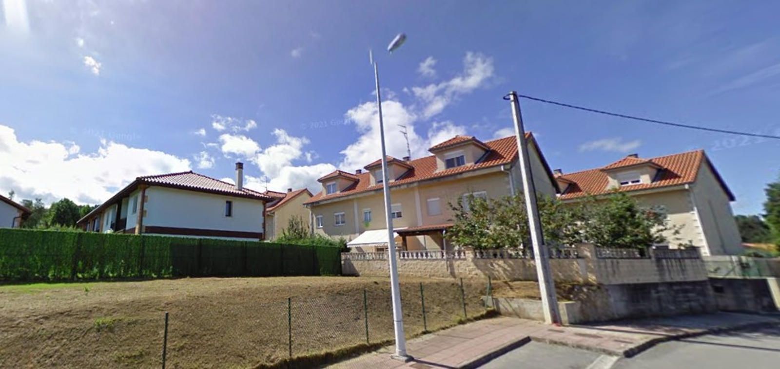 Vista exterior de Casa adosada en venda en Reocín