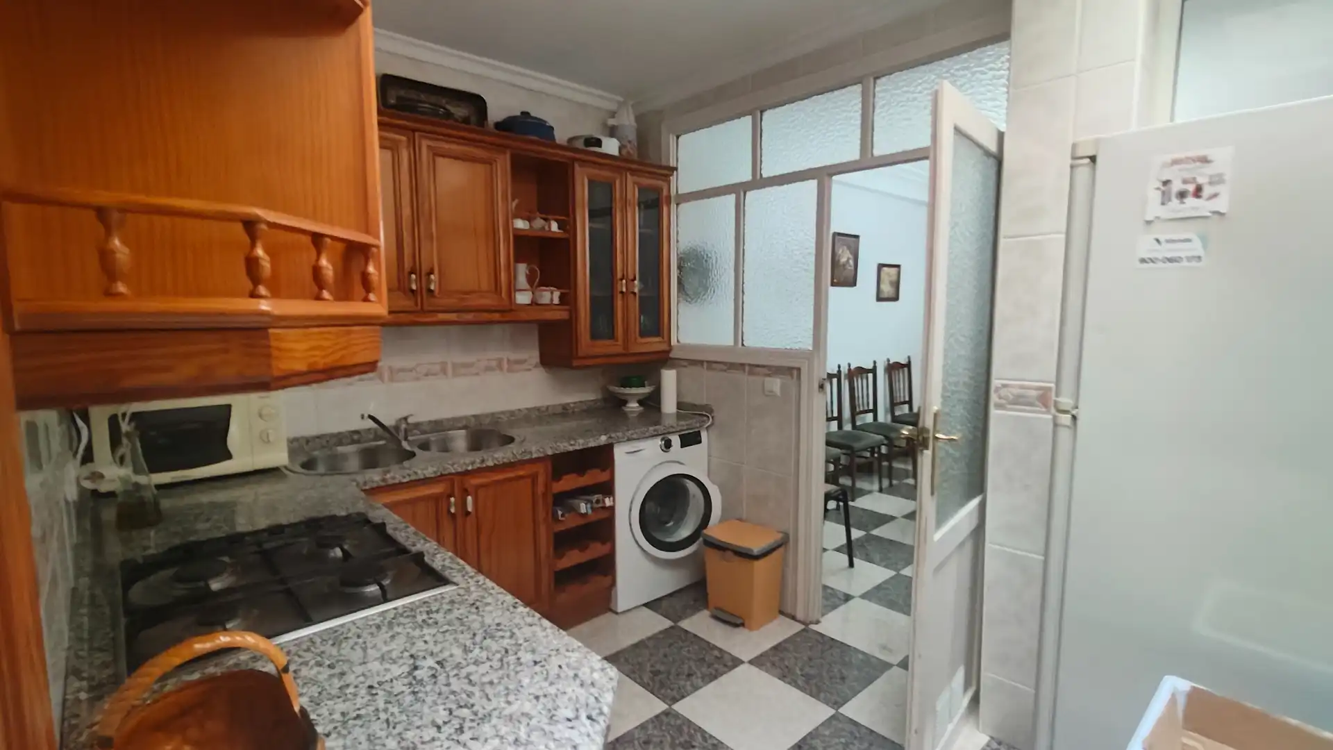 Cuina de Casa o xalet en venda en Baza amb Moblat