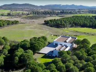 Casa amb piscina en venda a Alburquerque