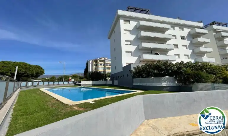 Mini appartamento con piscina in vendita a Avenida De La Platja 105 3 1 105
