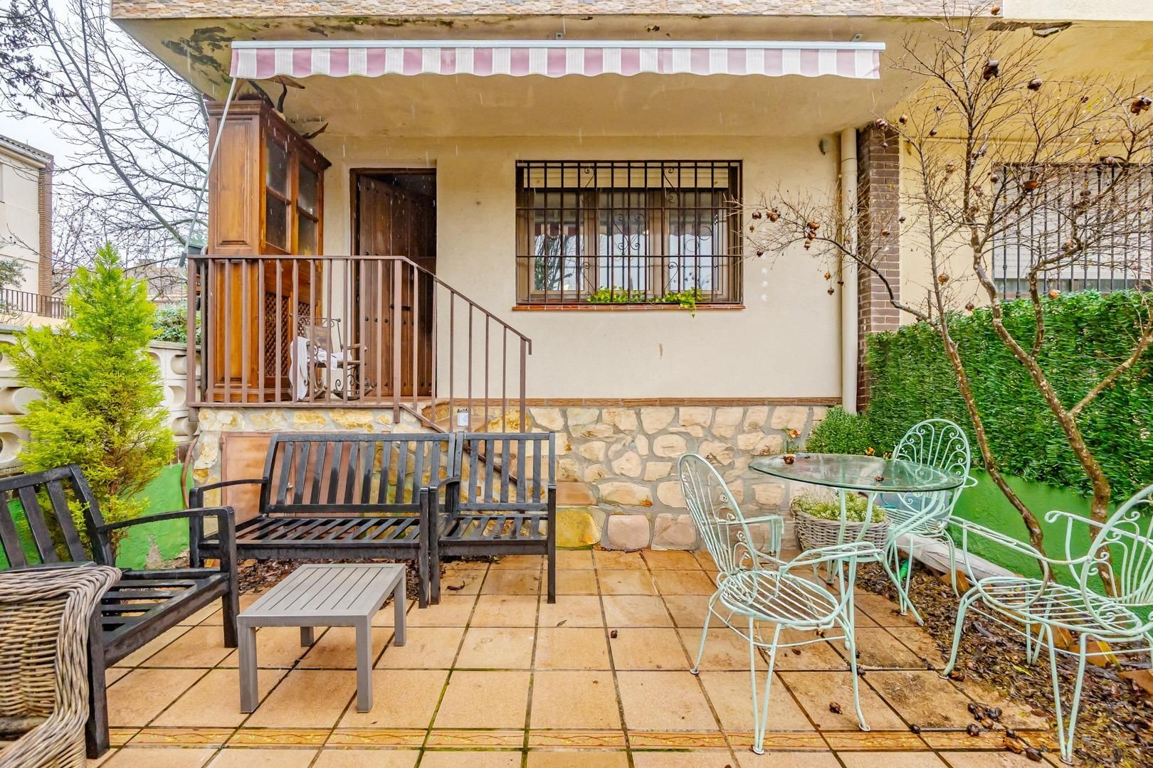 Jardín de Casa adosada en venta en Villanueva del Pardillo con Calefacción, Jardín privado y Parquet