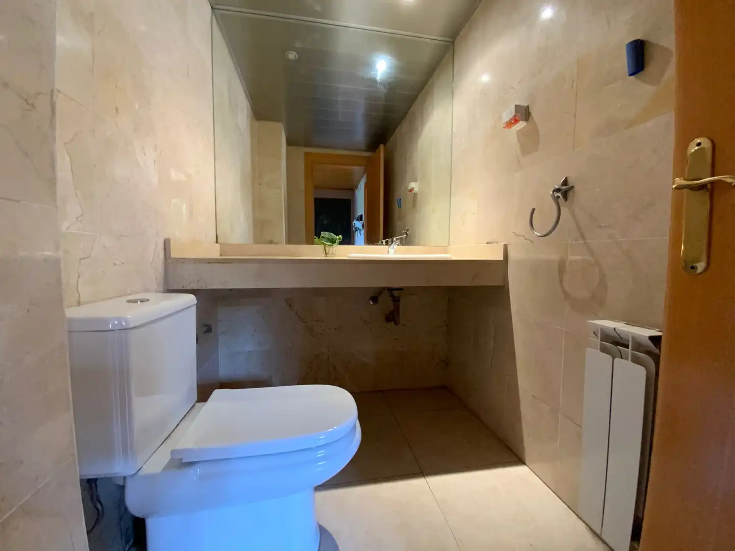 Baño de Casa adosada en venta en Terrassa con Calefacción, Jardín privado y Terraza