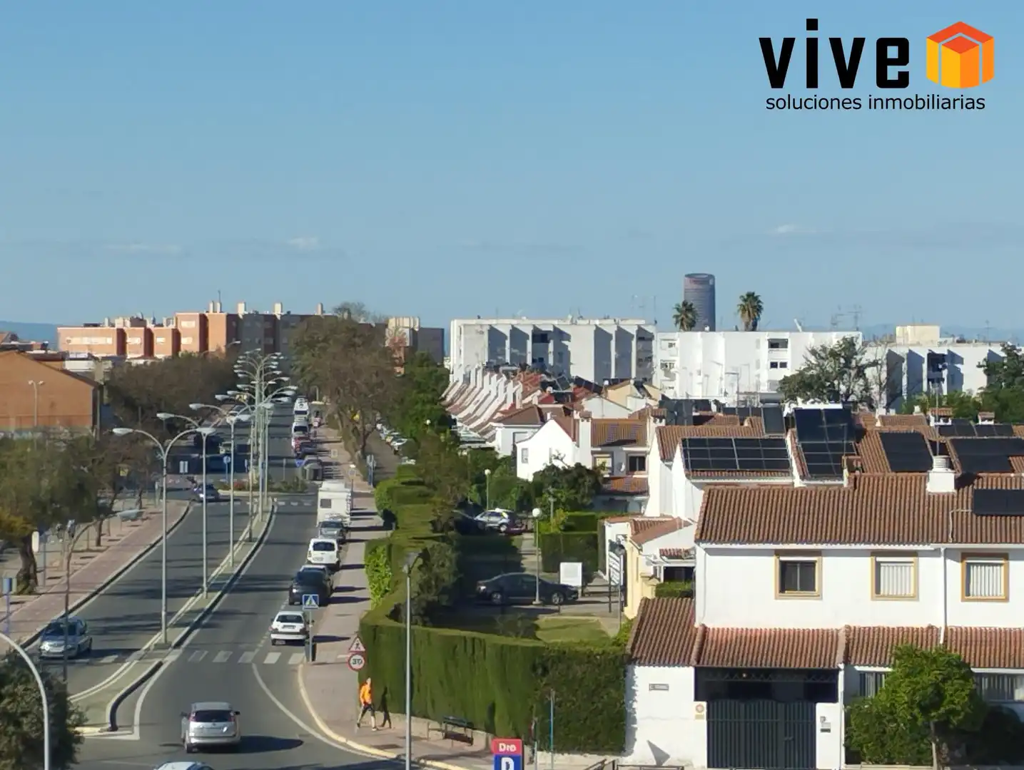 Vista exterior de Piso en venta en Mairena del Aljarafe con Aire acondicionado y Balcón