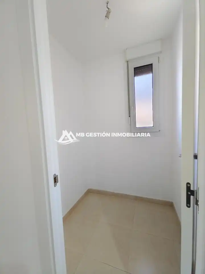 Habitación de Casa adosada en venta en Fuenlabrada con Aire acondicionado, Calefacción y Jardín privado