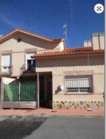 Casa adosada en Venta en Alcabón