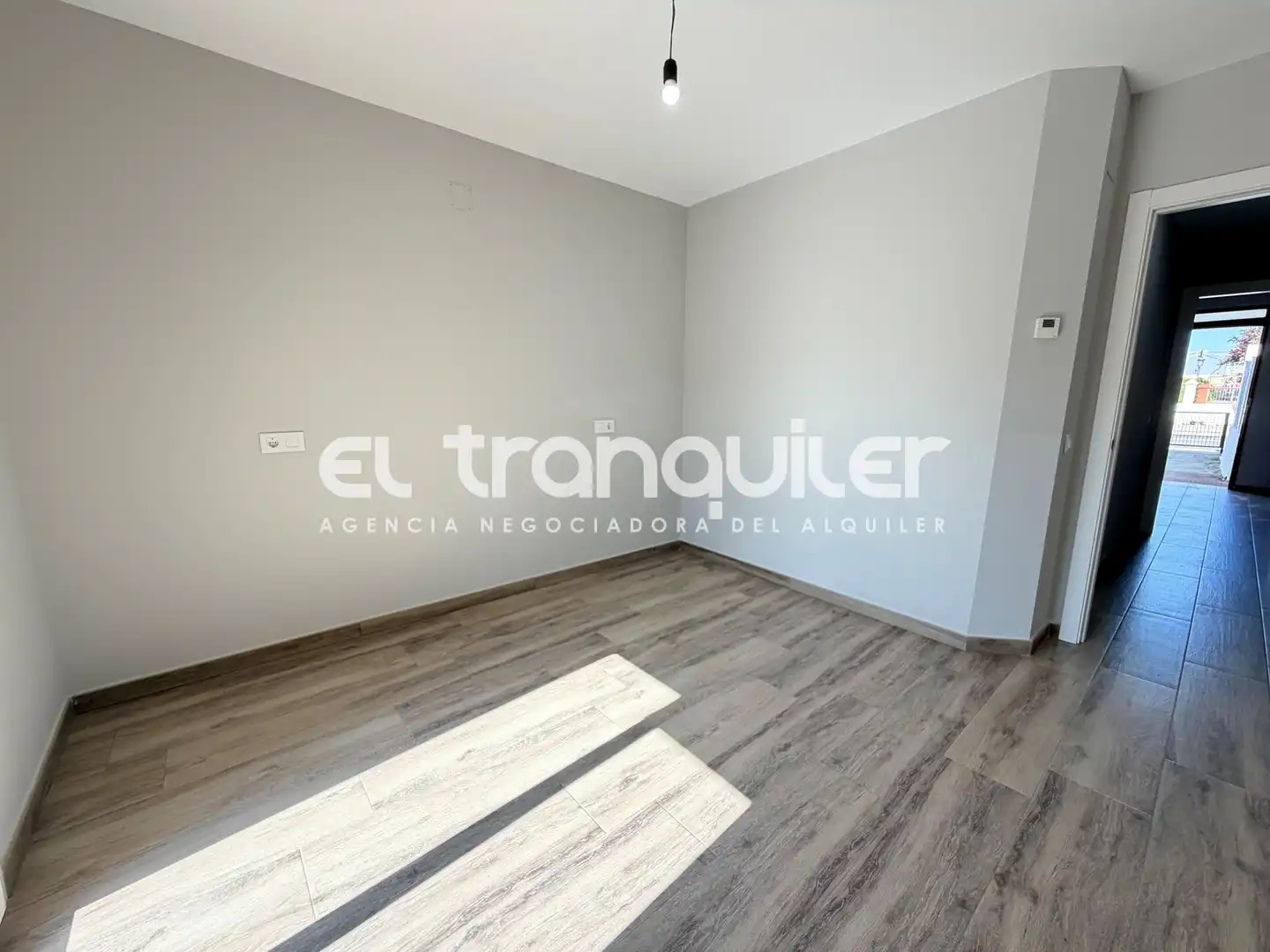 Habitación de Piso de alquiler en Fuente El Saz de Jarama con Aire acondicionado, Lavadora y Se aceptan mascotas