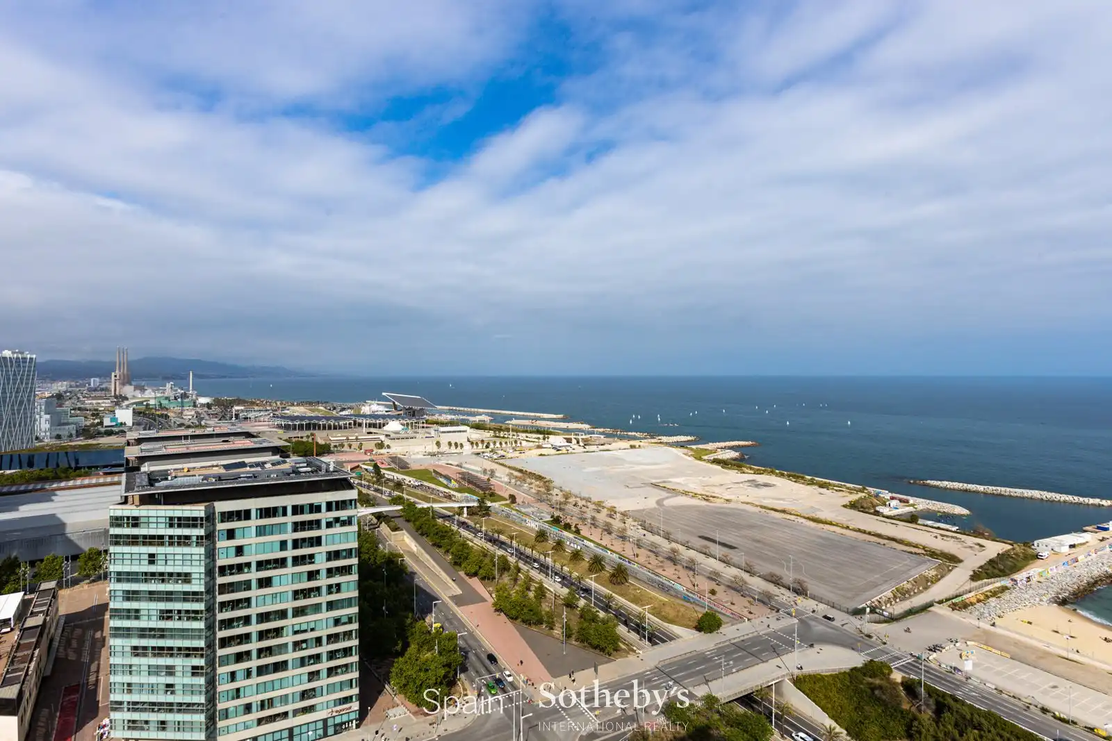 Vista exterior de Ático en venta en Barcelona con Aire acondicionado, Calefacción y Trastero