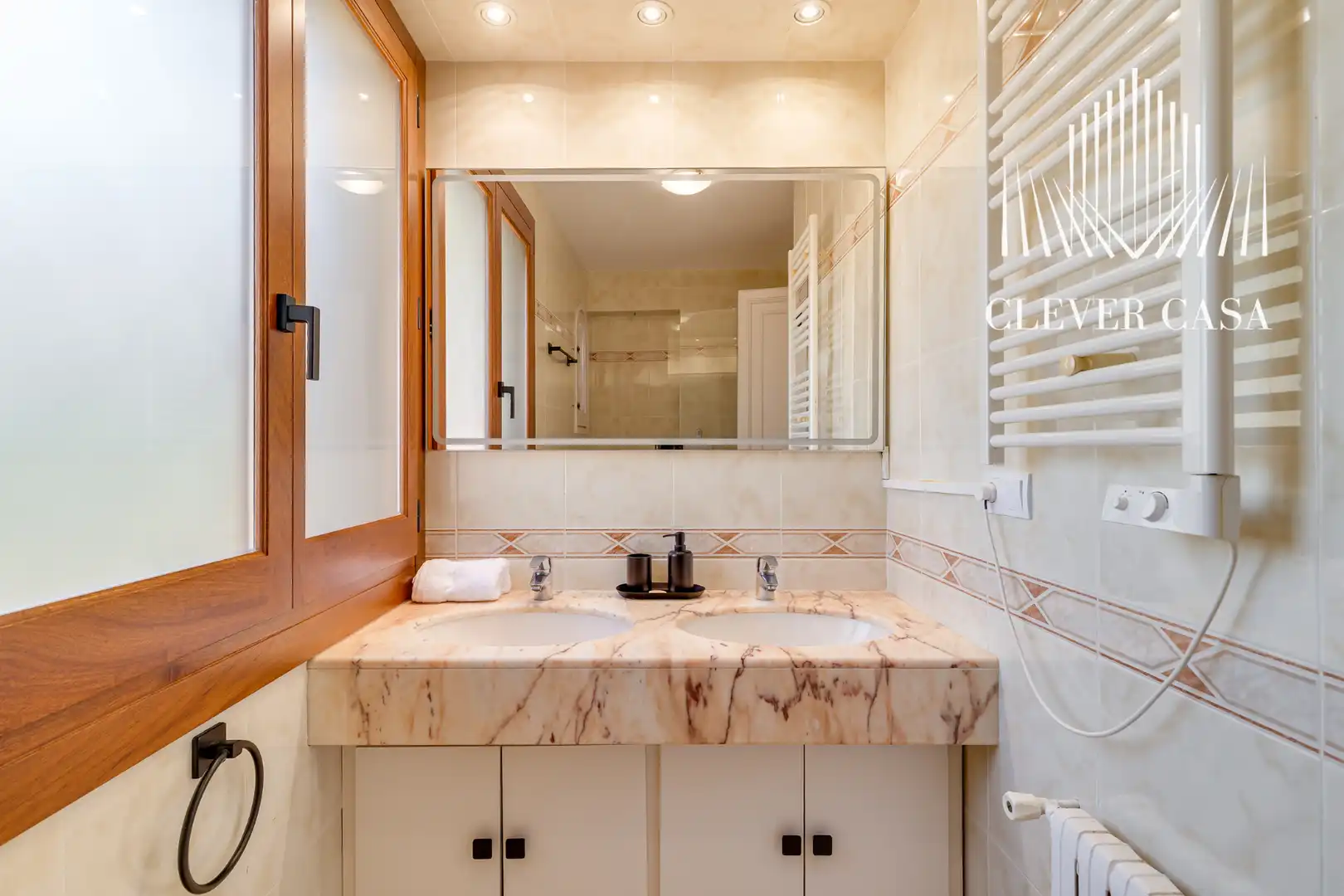 Baño de Casa o chalet en venta en Castellví de Rosanes con Aire acondicionado, Calefacción y Jardín privado