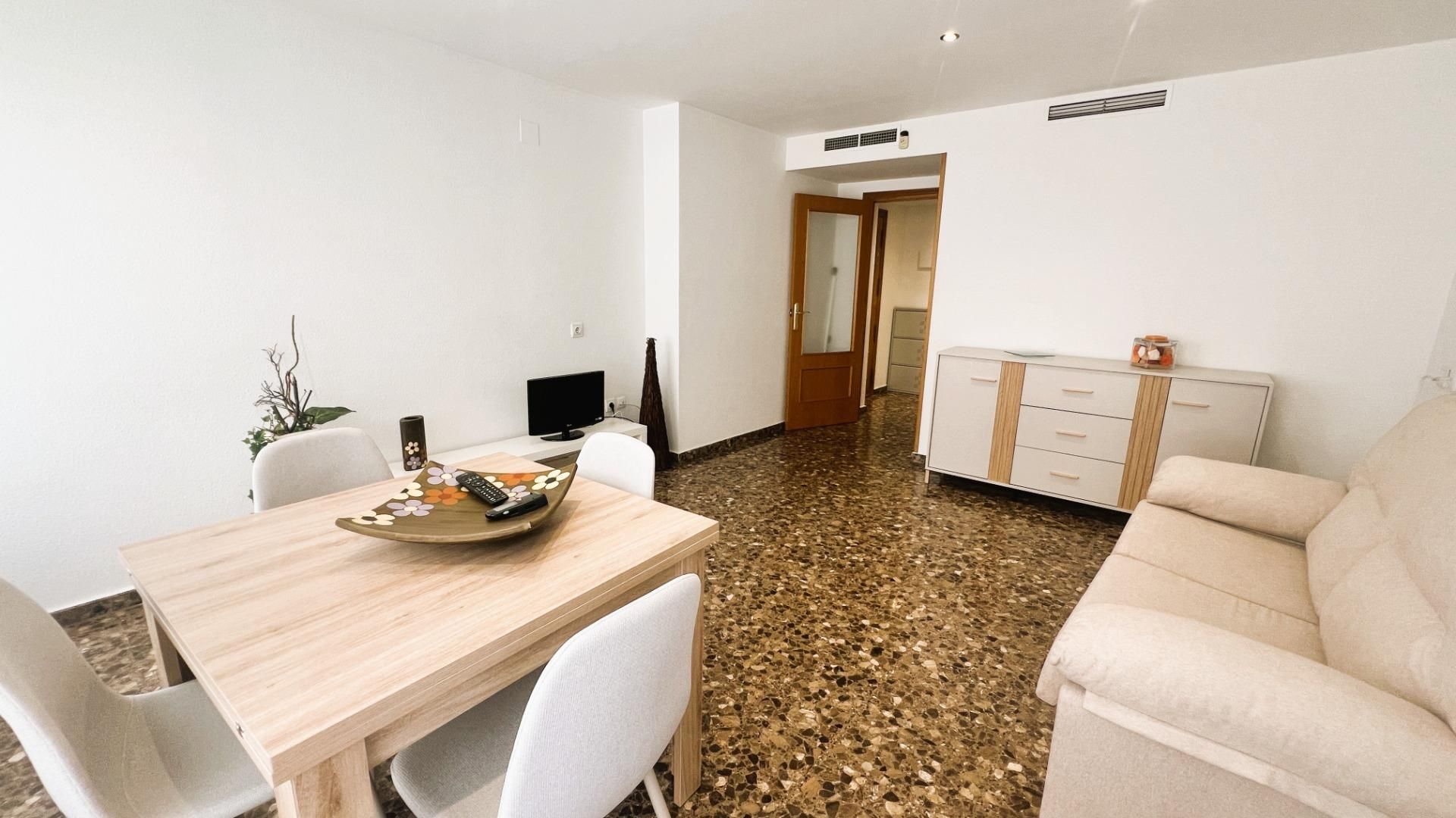Sala d'estar de Pis en venda en Castellón de la Plana / Castelló de la Plana amb Aire condicionat, Calefacció i Traster
