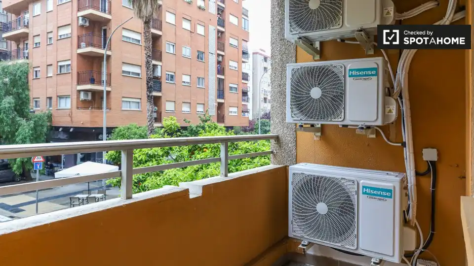 Terraza de Piso de alquiler en Valencia con Aire acondicionado, Calefacción y Amueblado