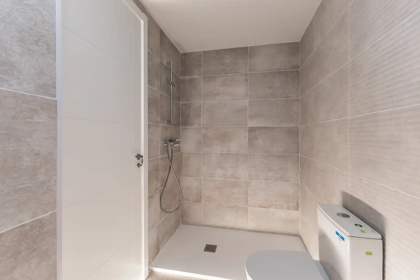 Piso de obra nueva con ascensor en venta en Calle Capitán Arenas 3, imagen 18
