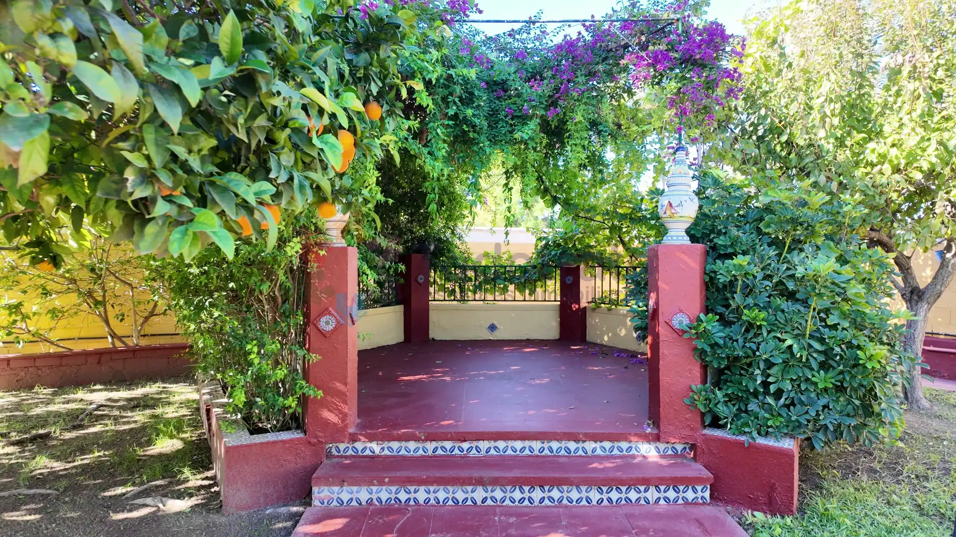 Jardí de Casa o xalet en venda en Alcalá de Guadaira amb Aire condicionat, Jardí privat i Piscina