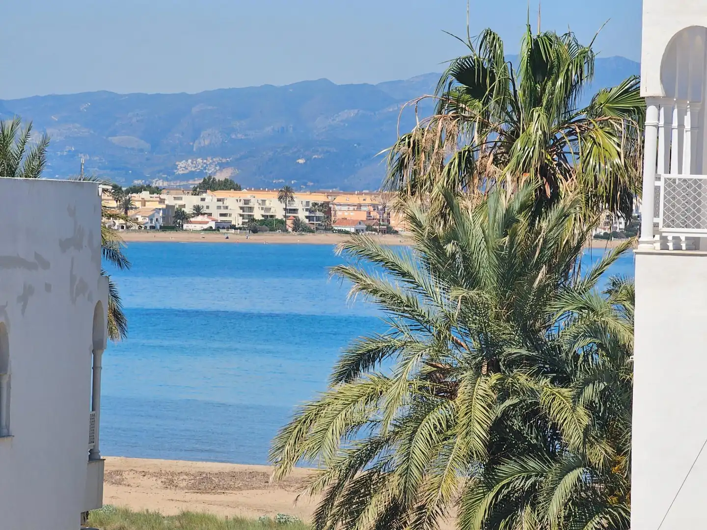 Àtic de lloguer en Dénia amb Aire condicionat, Calefacció i Jardí privat