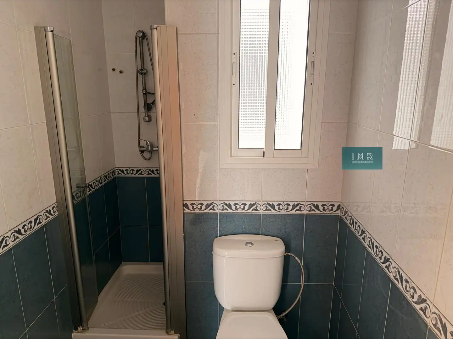 Baño de Piso en venta en Sevilla con Balcón