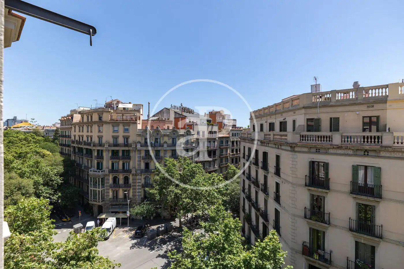 Vista exterior de Pis en venda en Barcelona amb Aire condicionat, Calefacció i Terrassa