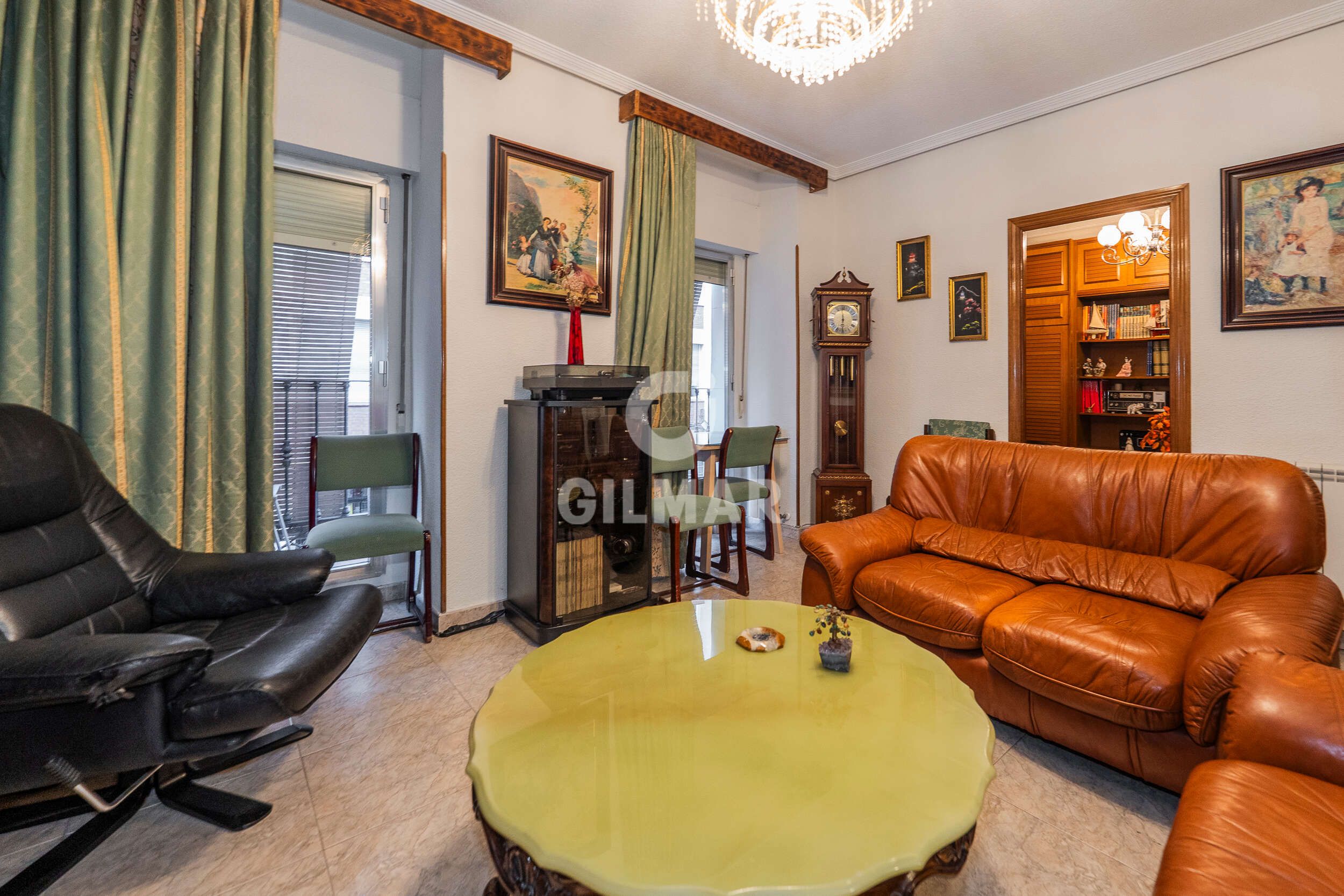 Living room of Flat for sale in  Madrid Capital  with Heating and Storage room