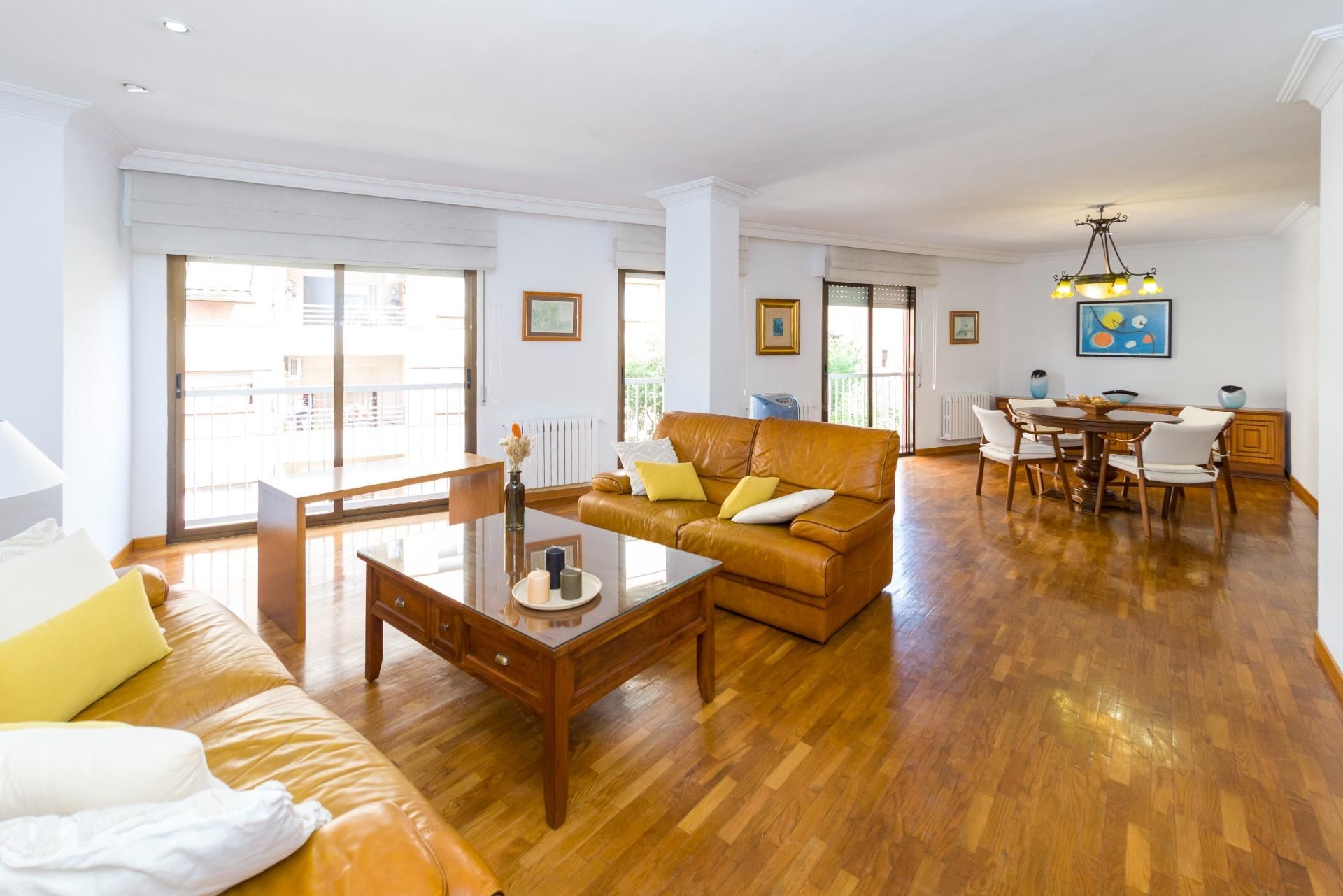 Living room of Flat to rent in Castellón de la Plana / Castelló de la Plana  with Heating and Parquet flooring