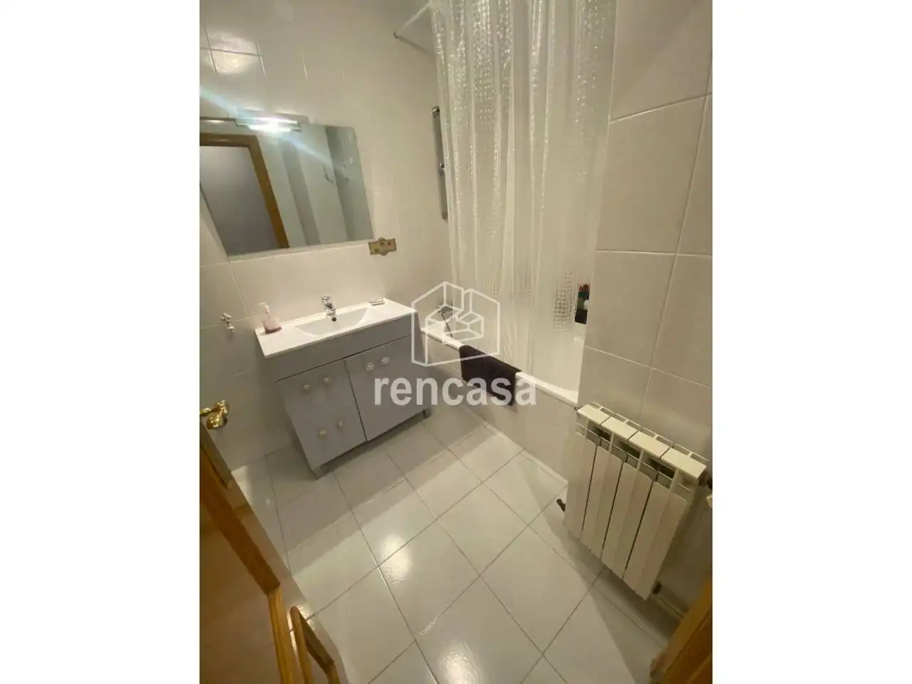 Baño de Piso de alquiler en Lleida con Parquet, Amueblado y Balcón