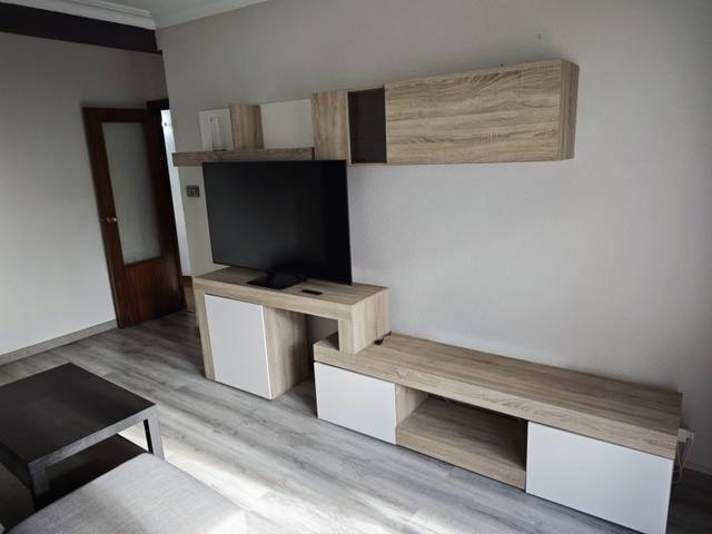 Piso en Alquiler en Calle JAIME SEGARRA, 61 en Carolinas Altas