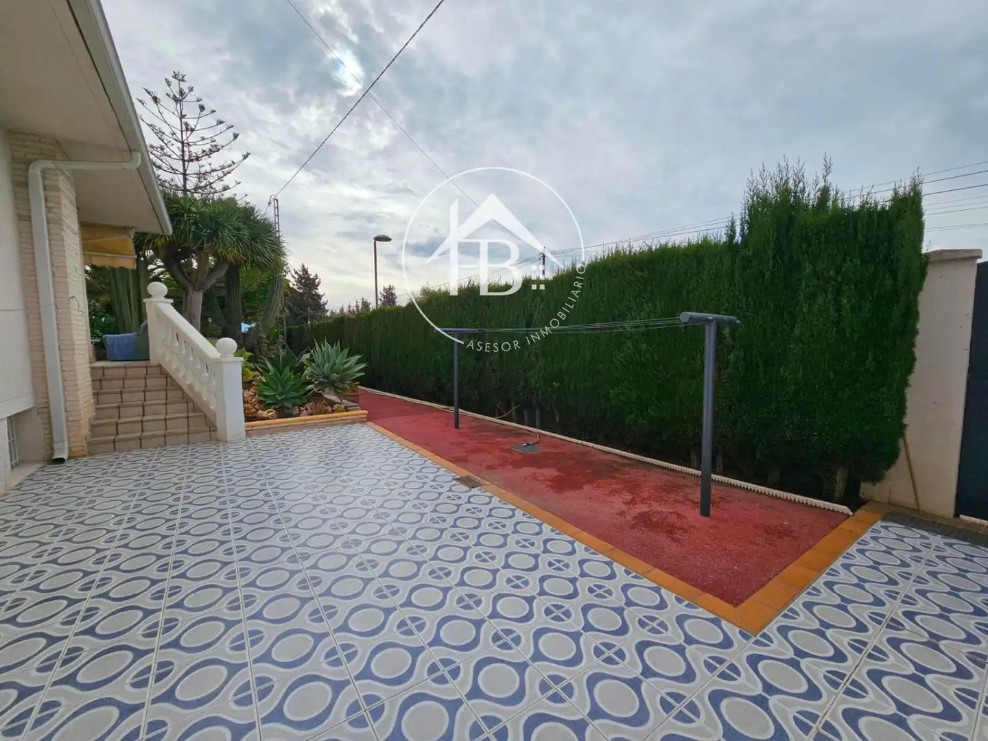 Exterior view of Houses for sale in San Vicente del Raspeig / Sant Vicent del Raspeig  with Air Conditioner, Heating and Terrace