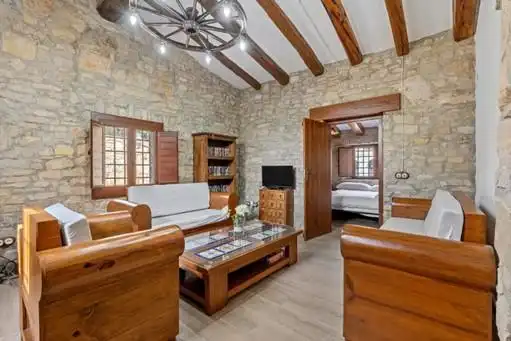 Sala de estar de Finca rústica en venta en Querol con Calefacción, Jardín privado y Terraza