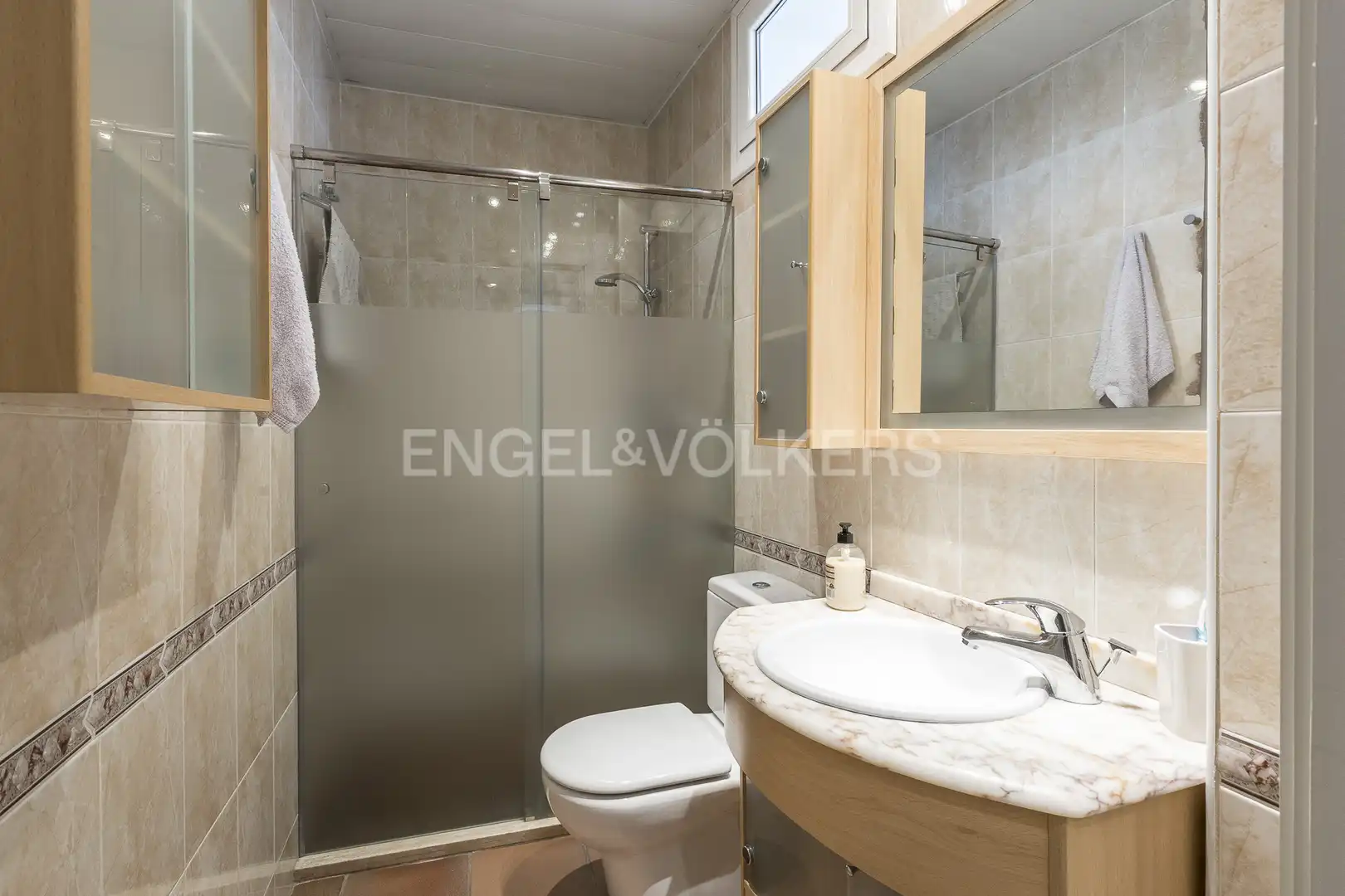Baño de Casa o chalet en venta en Barcelona con Aire acondicionado, Calefacción y Jardín privado