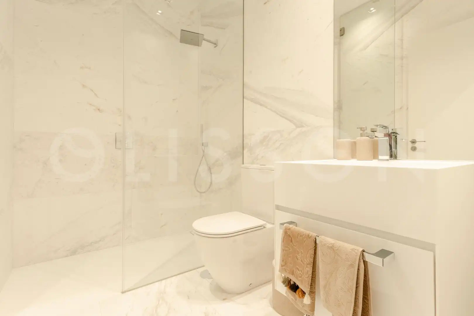 Baño de Piso en venta en Madrid con Aire acondicionado, Amueblado y Domótica