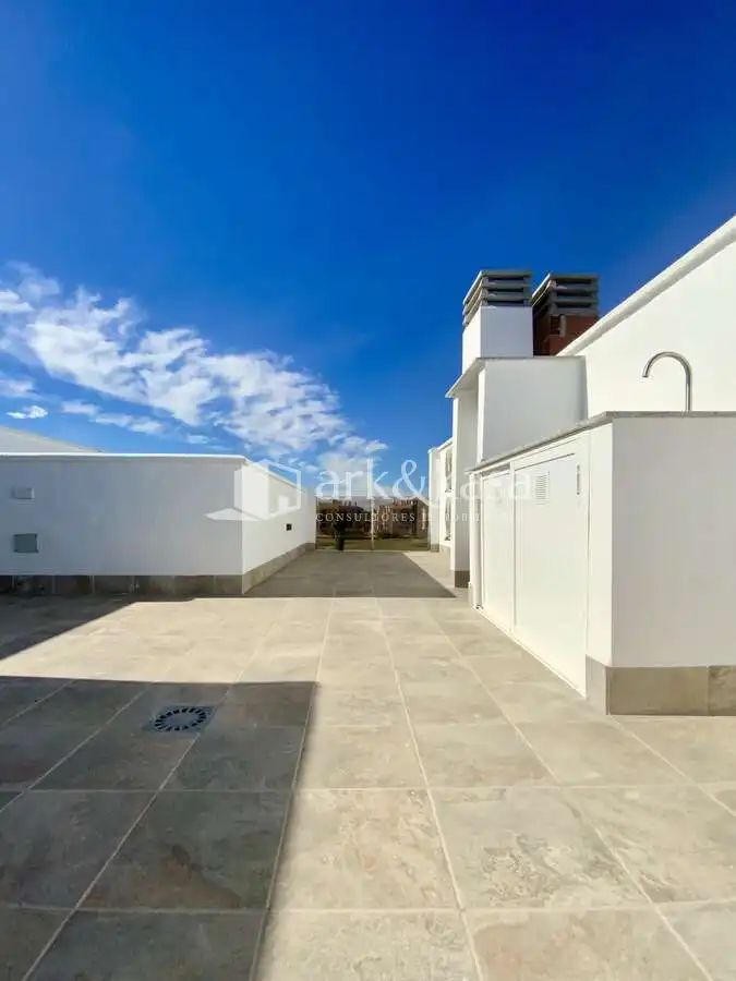 Vista exterior de Casa adosada en venta en Los Alcázares con Aire acondicionado, Calefacción y Terraza