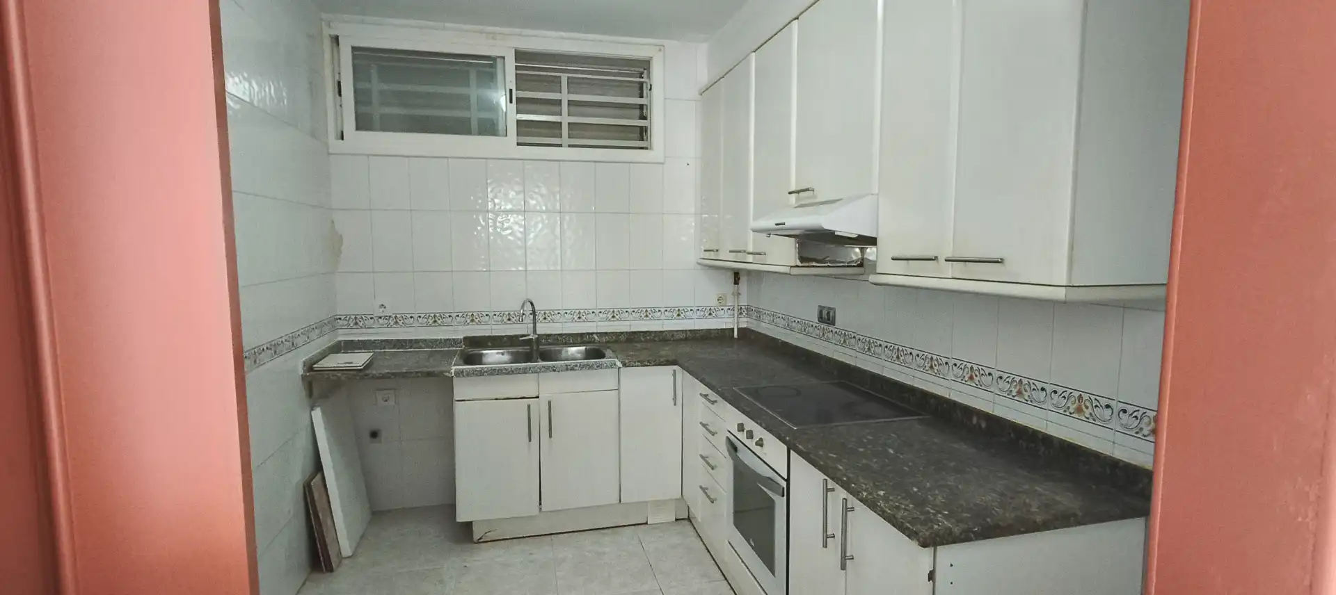 Cocina de Casa adosada en venta en Lloret de Mar con Calefacción, Terraza y Balcón