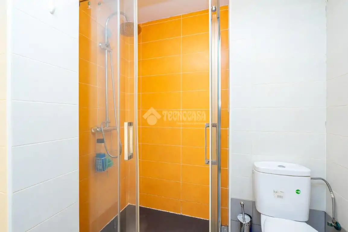 Baño de Piso en venta en Coslada con Aire acondicionado, Calefacción y Parquet