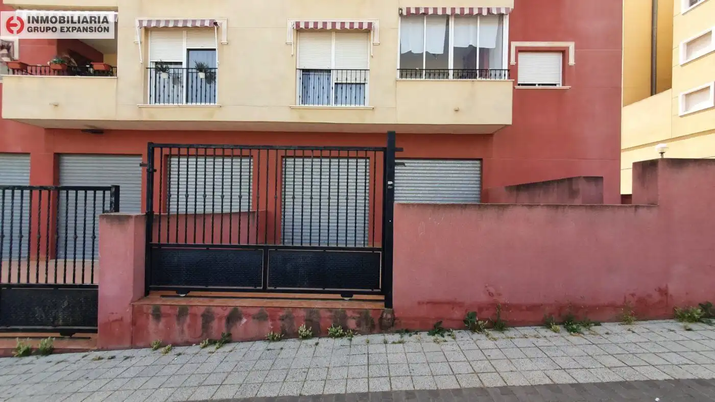 Vista exterior de Local en venta en Aspe