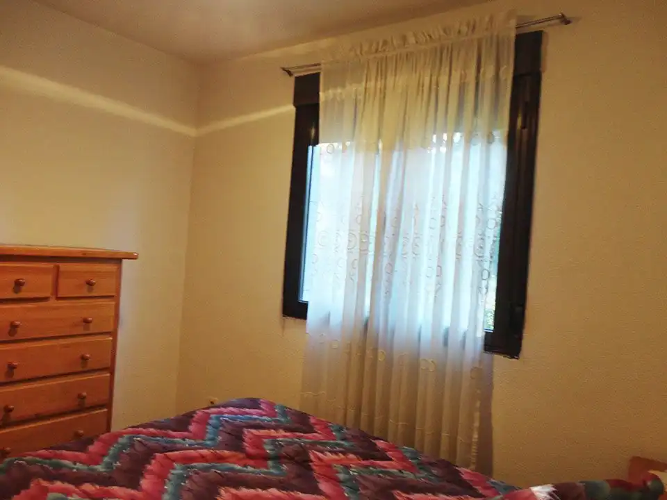 Habitación de Casa adosada en venta en Riocavado de la Sierra