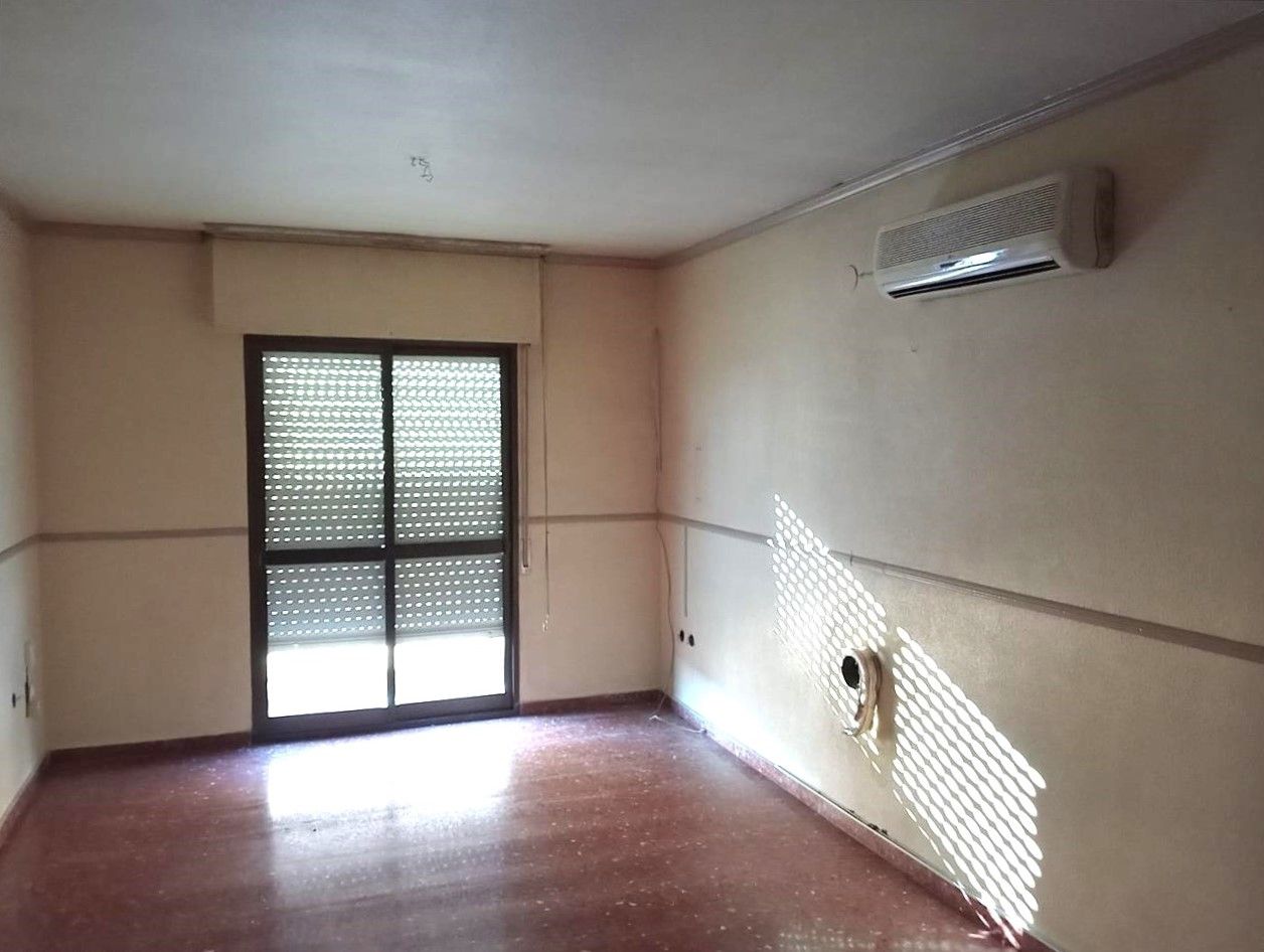 Casa adosada en venta en Salvador Ortiz Barragan, Bailén