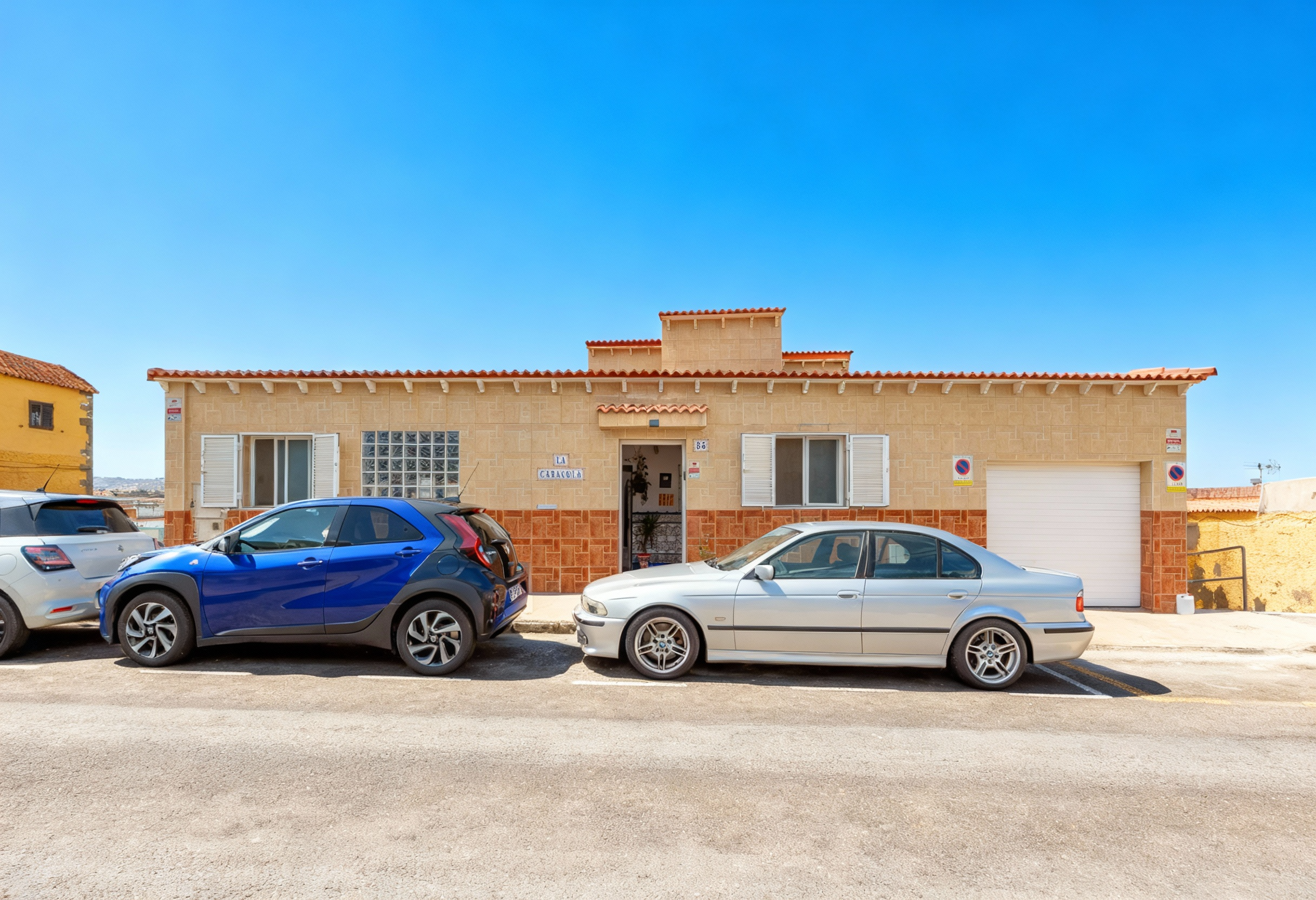 Exterior view of House or chalet for sale in Telde  with Terrace, Storage room and Swimming Pool