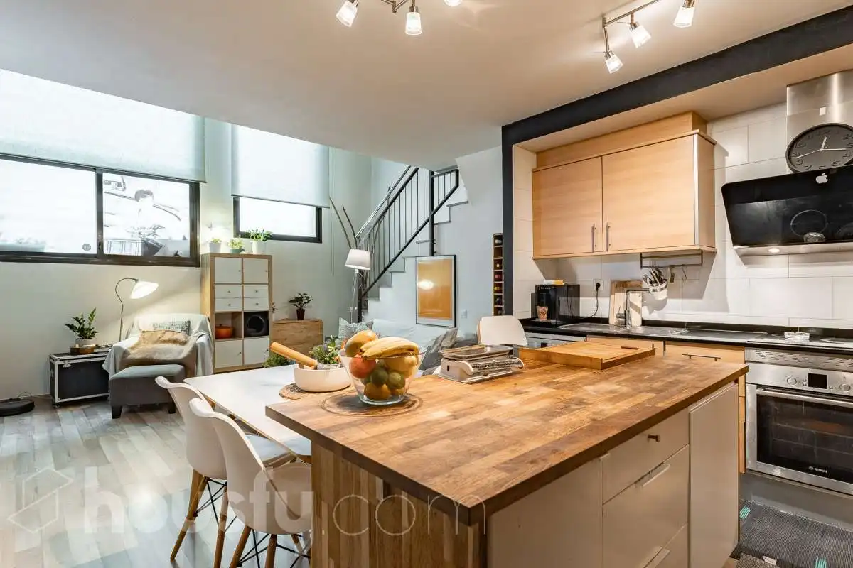 Kitchen of Duplexes for sale in L'Hospitalet de Llobregat  with Air Conditioner, Heating and Parquet flooring